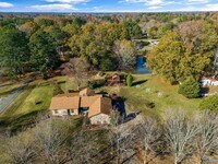 Building Photo - 17835 Oakdale Rd