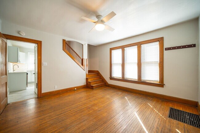 Building Photo - 838 Dennison Ave