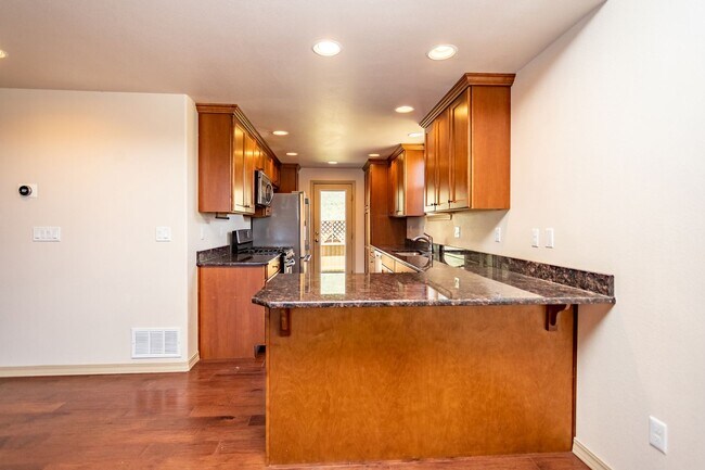 Building Photo - 5914 Canyon Reserve Heights