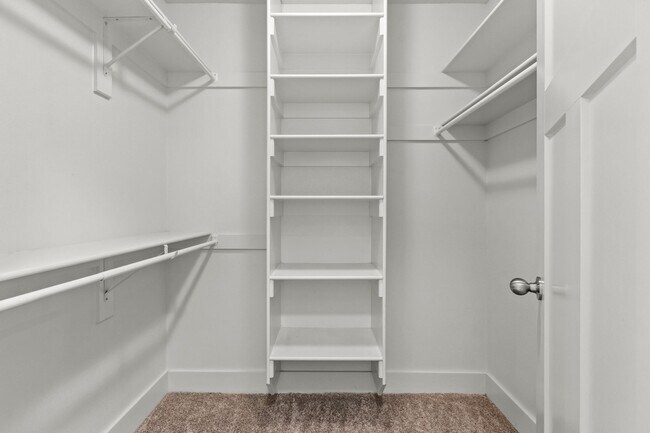 Building Photo - Come home to this stunning 4 bed/2 bath split floorplan home in Centerton!