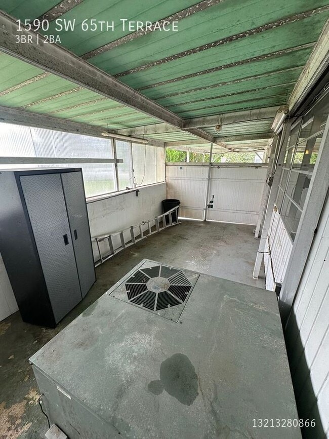 Building Photo - 1590 SW 65th Terrace