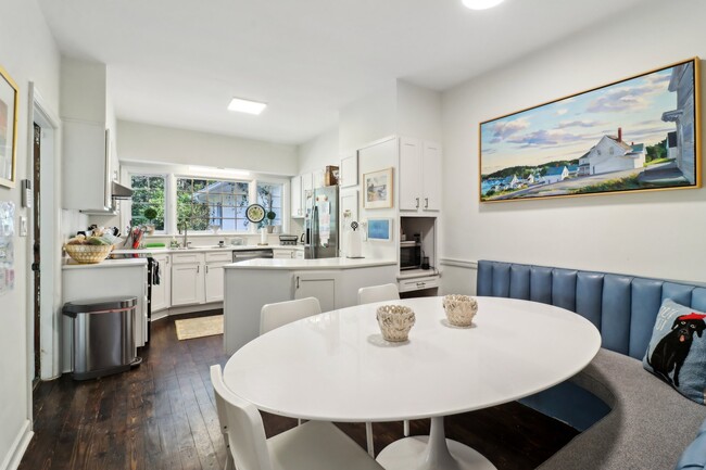 Kitchen - 1027 Peachtree Battle Ave NW