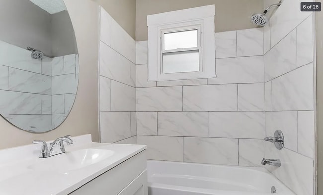 Building Photo - Cozy 2BR/1Ba house with garage