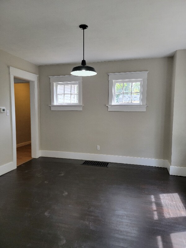 Building Photo - 2112 Ravenwood Ave