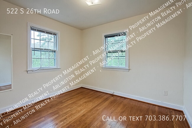 Building Photo - 522 26th Rd S