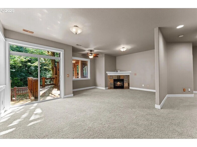 Building Photo - 7444 SE 114th Ave