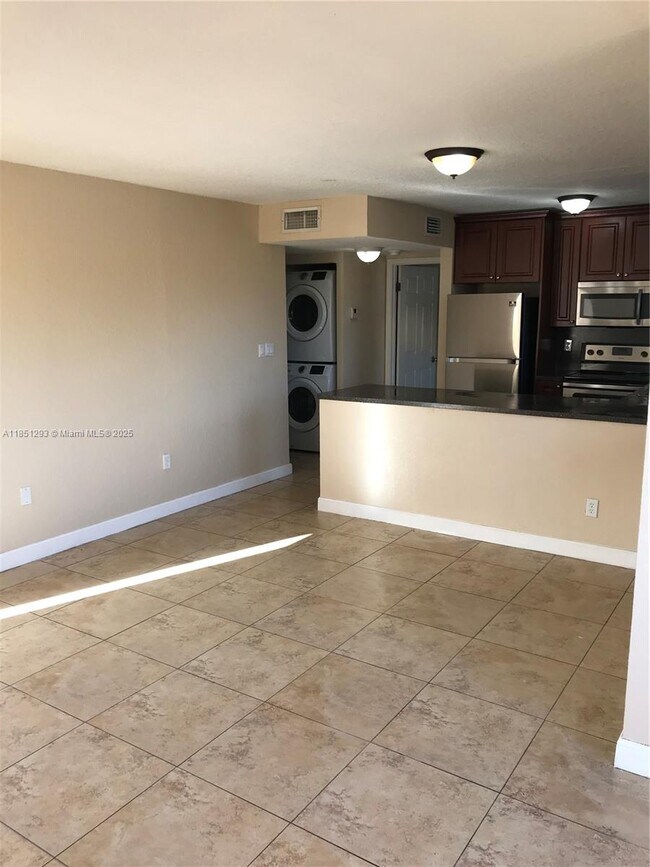 Building Photo - 6206 SW 131st Pl