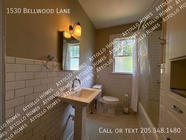 Building Photo - 1530 Bellwood Ln
