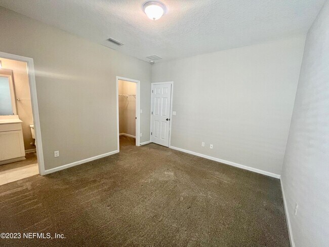 Building Photo - 2117 Hawkeye Pl