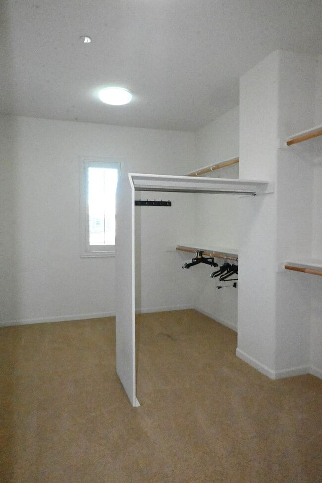 Building Photo - 8280 Columbo Cir