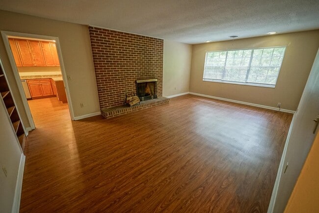 Building Photo - 410 Gaither Dr