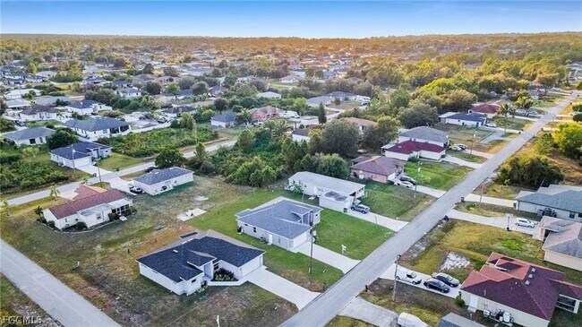 Building Photo - 3719 16th St W