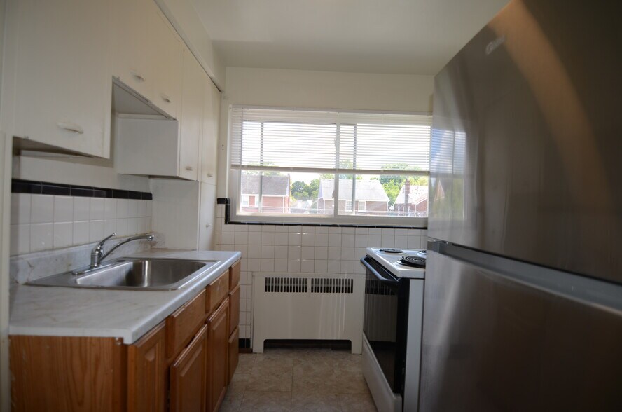 Building Photo - 7264 Reading Rd