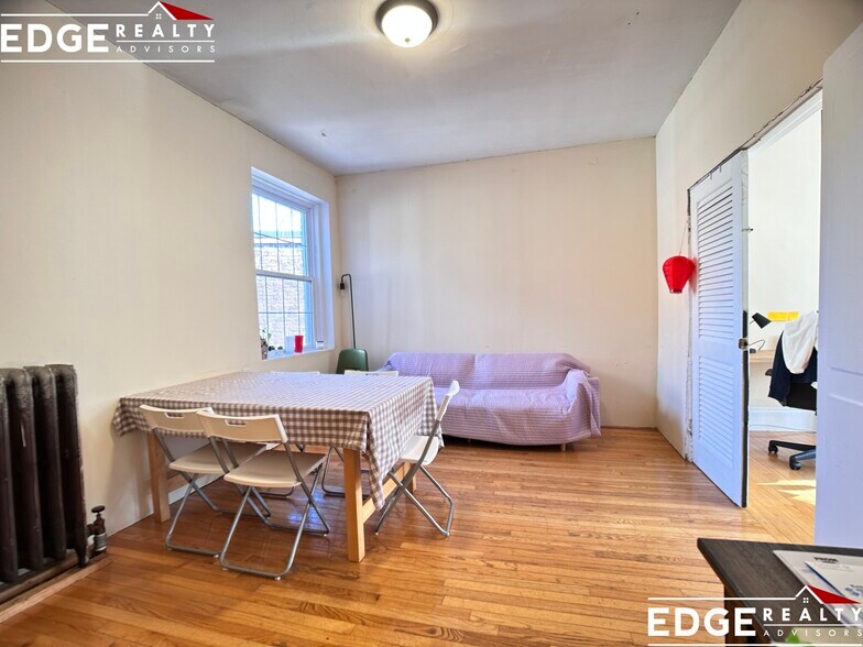 Building Photo - 137 Chiswick Rd