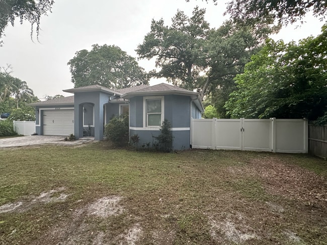 Building Photo - 8924 N Highland Ave