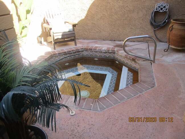 Building Photo - 73407 Foxtail Ln