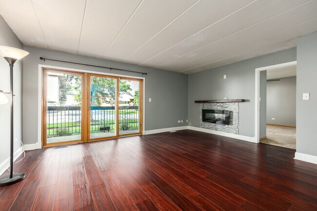 Building Photo - 9529 Minnick Ave