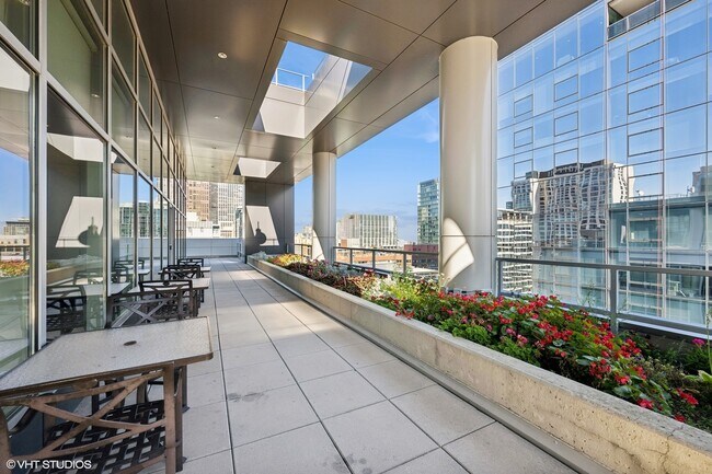 Building Photo - 160 E Illinois St