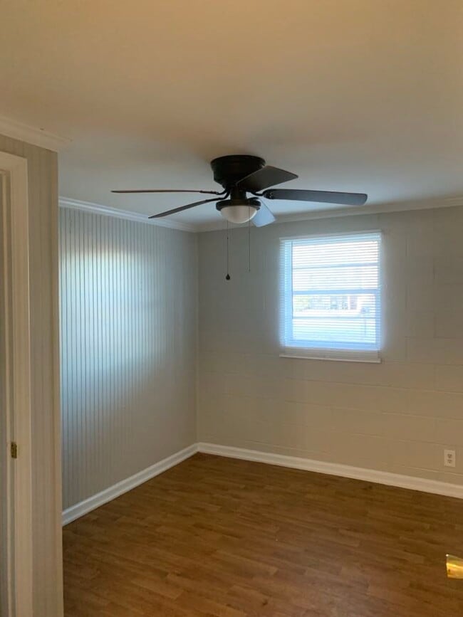 Building Photo - 303 Dr Donnie H Jones Jr Blvd W
