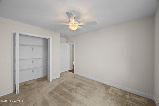 Building Photo - 408 Elsmore Dr