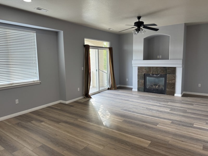 Building Photo - 4774 Oregon Trail Way W