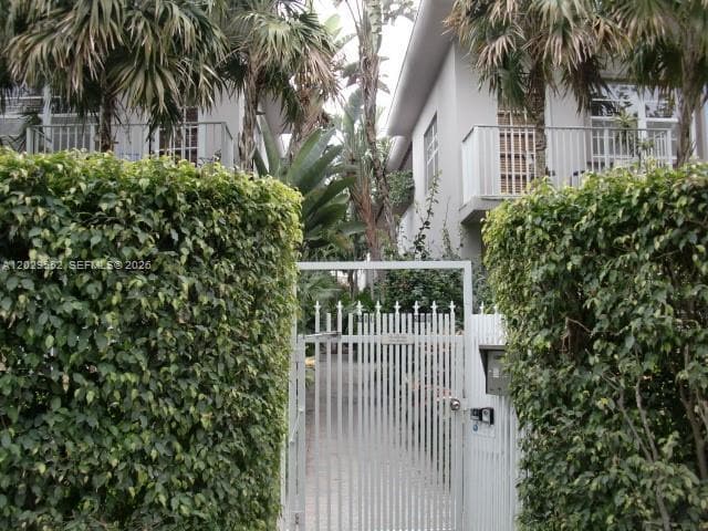 Building Photo - 911 Meridian Ave