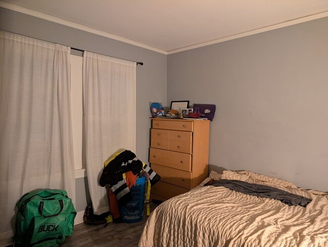 Building Photo - 2184 Wascana Ave