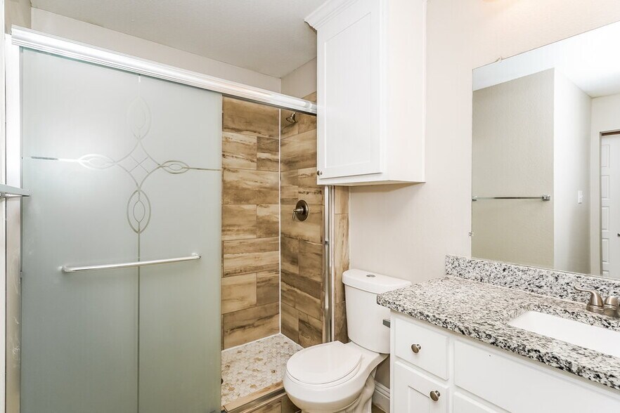 Building Photo - 10540 Wild Oak Dr