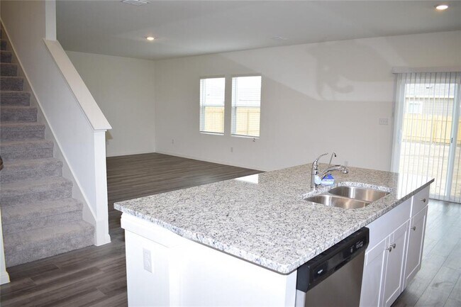 Building Photo - 431 Robins Nest Ln
