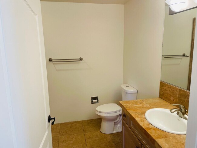 Building Photo - 520 Jordan Rd