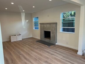 Building Photo - 256 N Alvarado St