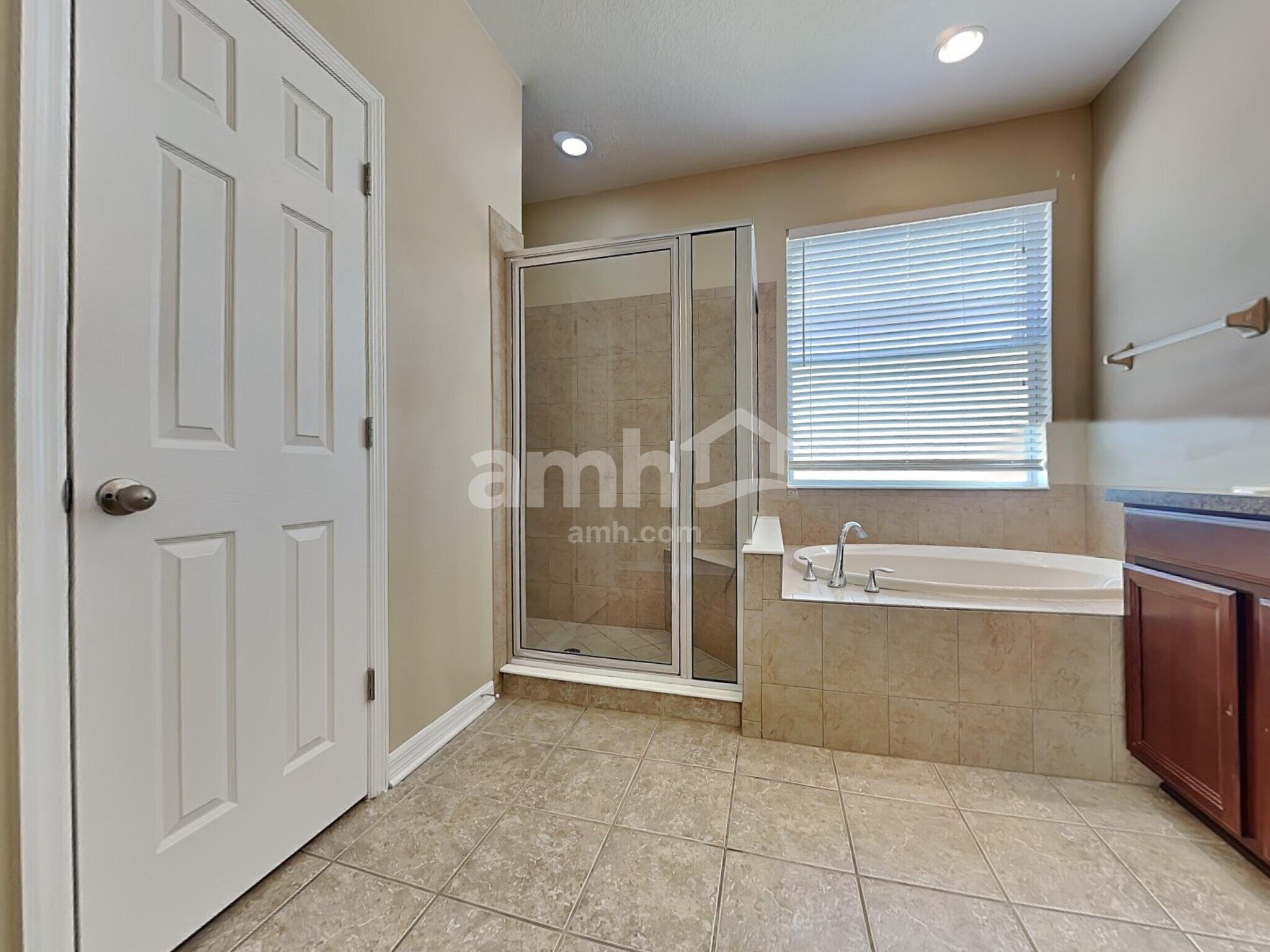 Building Photo - 7131 Forest Mere Dr