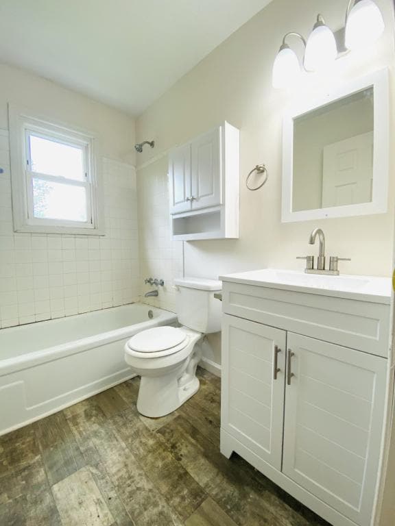 Building Photo - 978 Villa Dr