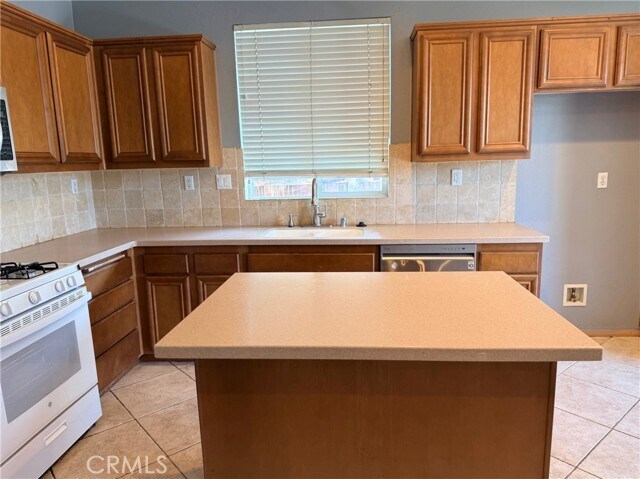 Building Photo - 2827 Providence Way