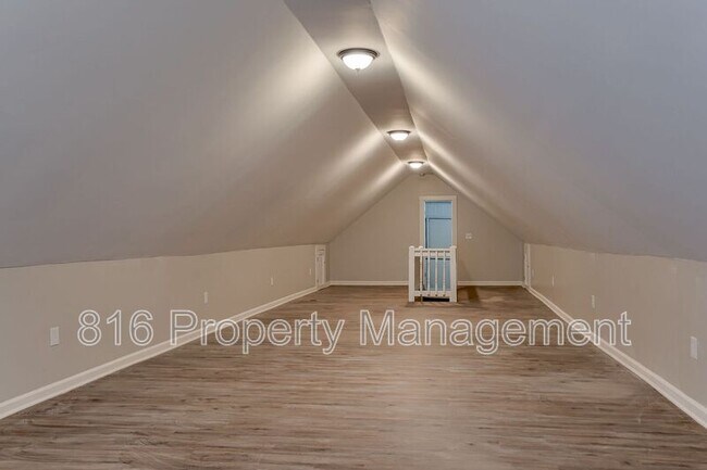 Building Photo - 3935 Agnes Ave