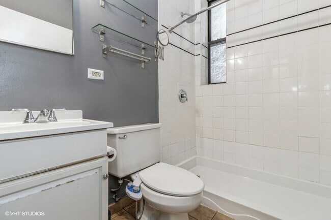 Building Photo - 1244 N Wolcott Ave