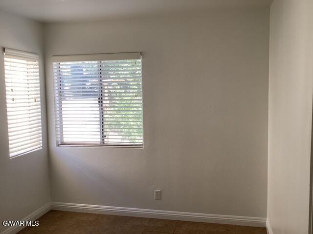 Building Photo - 607 Esther Dr