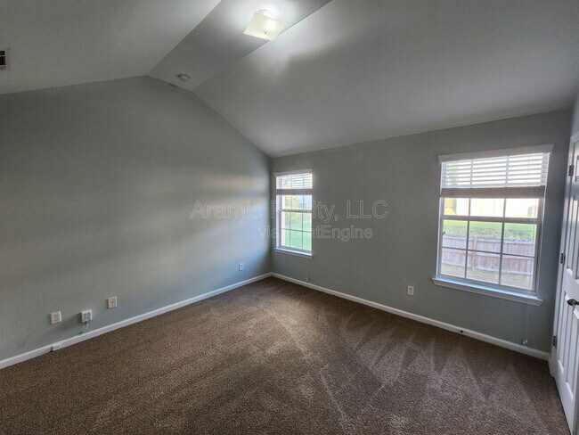 Building Photo - 5860 el Segundo Way