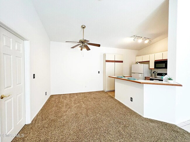 Building Photo - 2390 Pleasant Way