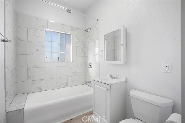 Building Photo - 228 S Kenwood St