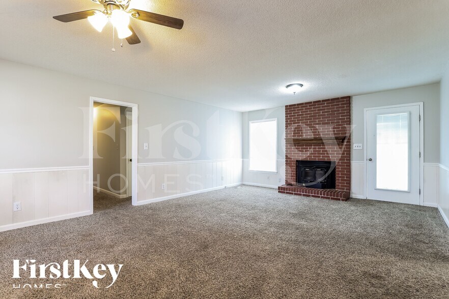 Building Photo - 2770 Quillians Dr