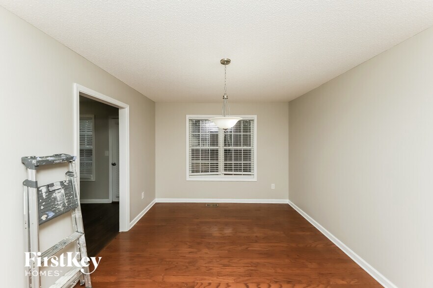 Building Photo - 37 Legend Creek Cove