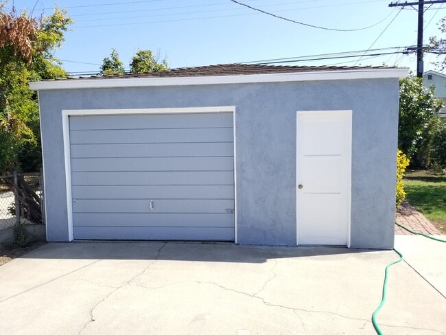 Building Photo - Beautiful Remodeled 3bd 2ba House in Wiseburn district