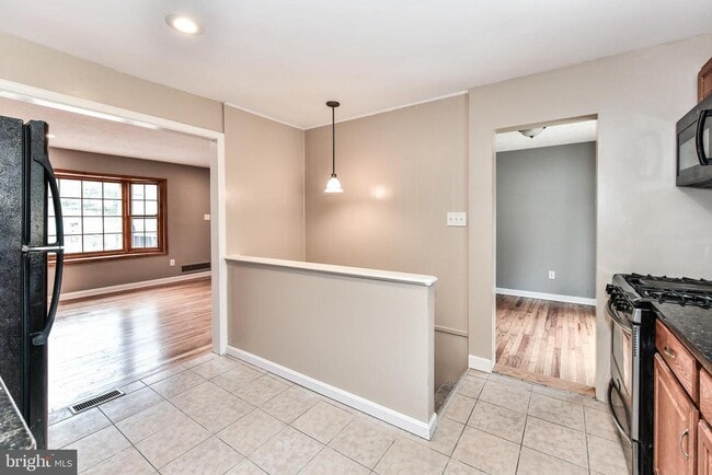 Building Photo - 6607 Berkshire Dr