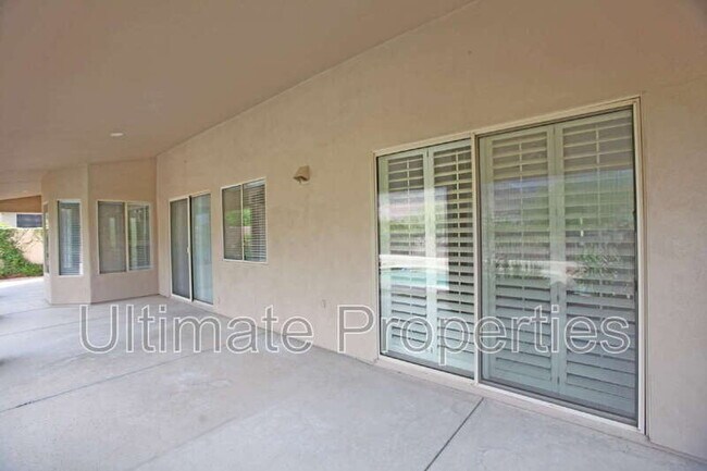 Building Photo - 13872 E Kalil Dr
