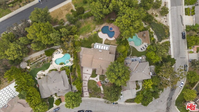 Building Photo - 4055 Nogales Dr