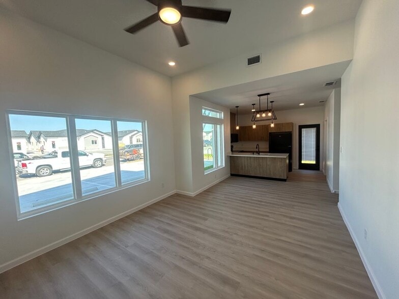 Building Photo - 3536 Hidalgo Cir