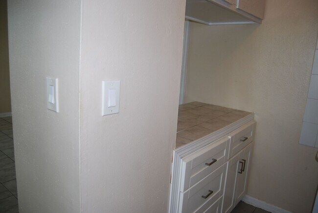 Building Photo - 6402 Gulf Winds Dr