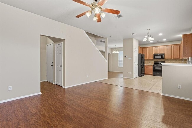 Building Photo - 10512 Wylie Dr