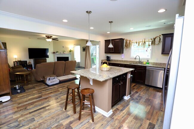 Building Photo - 71 Carina Ln